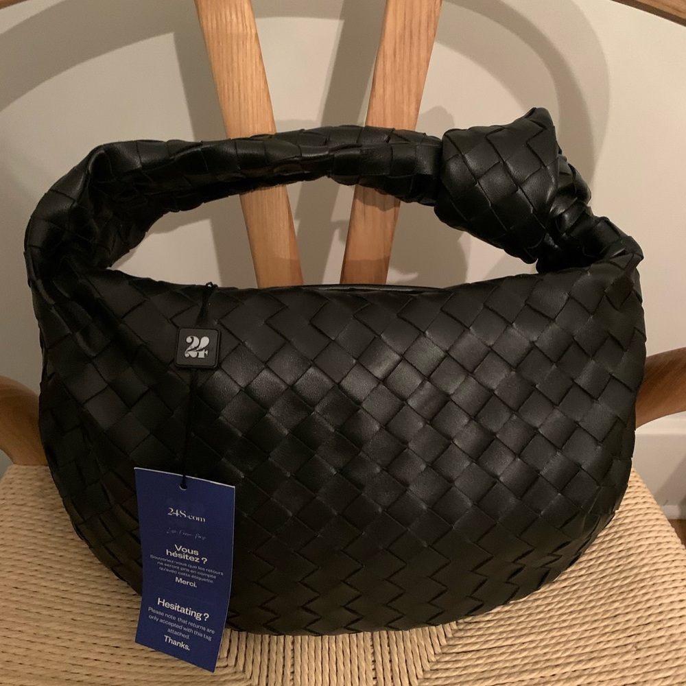 Bottega Veneta Teen Jodie - black
